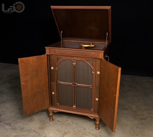 Brunswick cortez phonograph - brunswick,